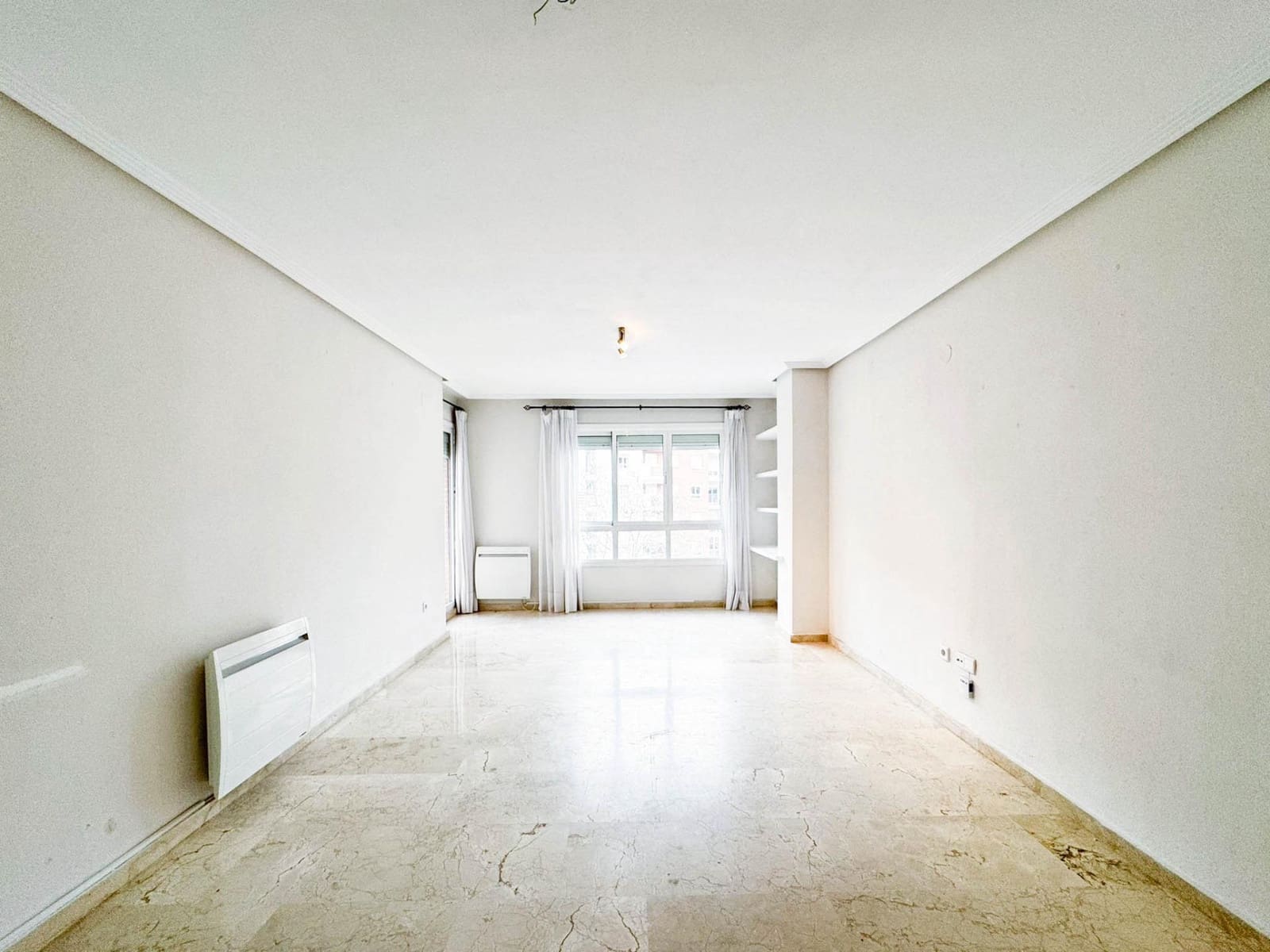 4 quarto Apartamento para arrendar em Paterna com piscina garagem - 1 450 € (Ref: 9659660)