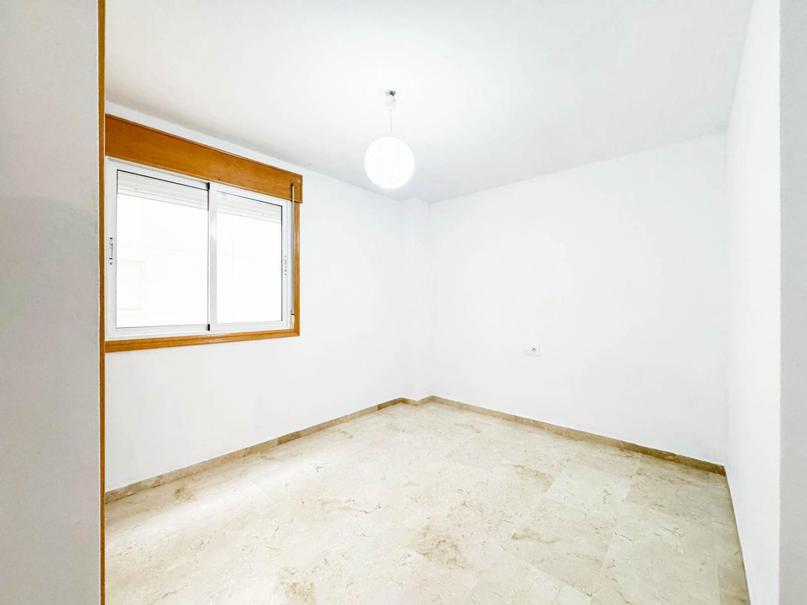 4 quarto Apartamento para arrendar em Paterna com piscina garagem - 1 450 € (Ref: 9659660)