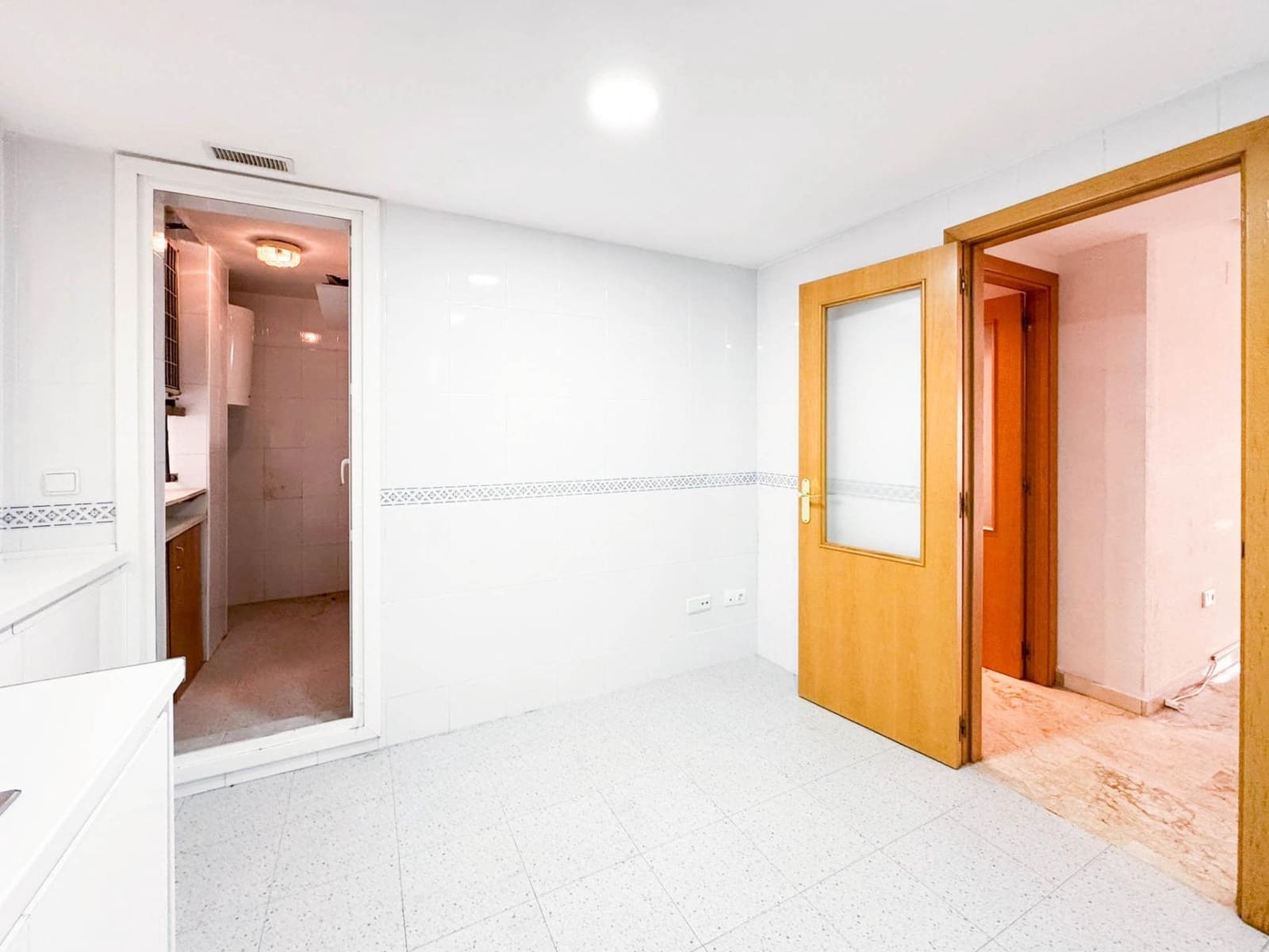 4 quarto Apartamento para arrendar em Paterna com piscina garagem - 1 450 € (Ref: 9659660)