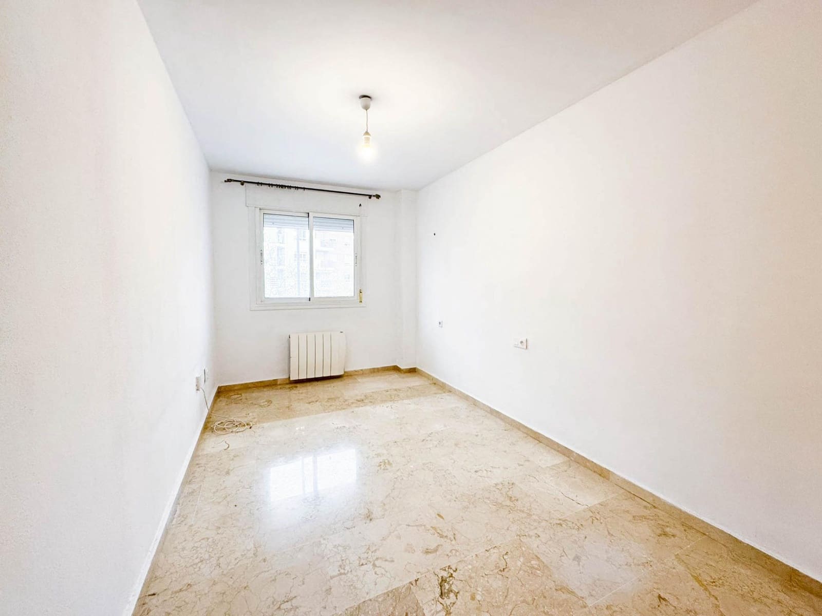 4 quarto Apartamento para arrendar em Paterna com piscina garagem - 1 450 € (Ref: 9659660)