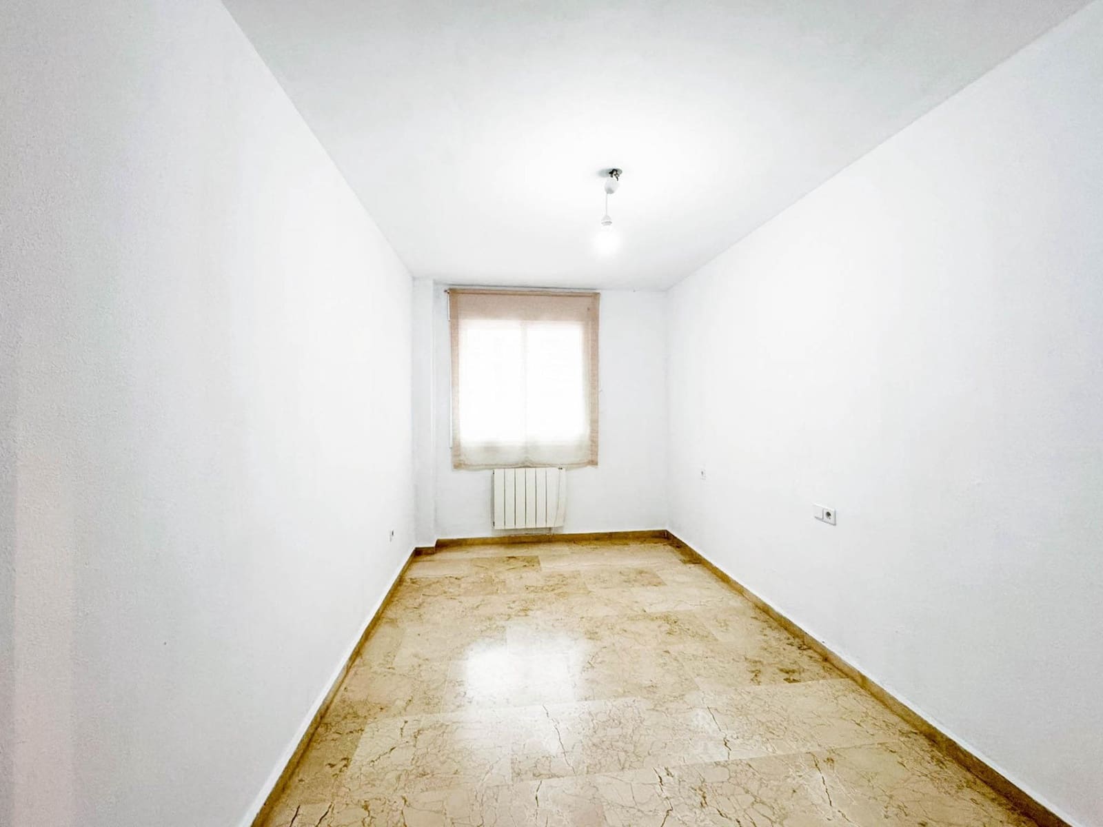 4 quarto Apartamento para arrendar em Paterna com piscina garagem - 1 450 € (Ref: 9659660)