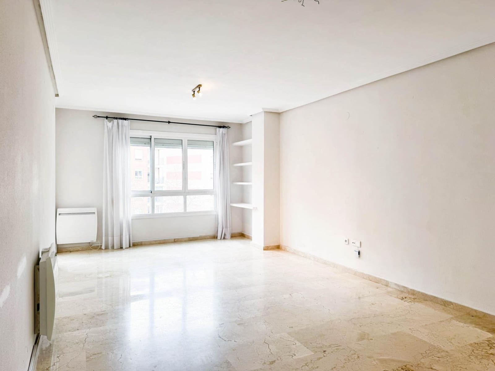 4 quarto Apartamento para arrendar em Paterna com piscina garagem - 1 450 € (Ref: 9659660)