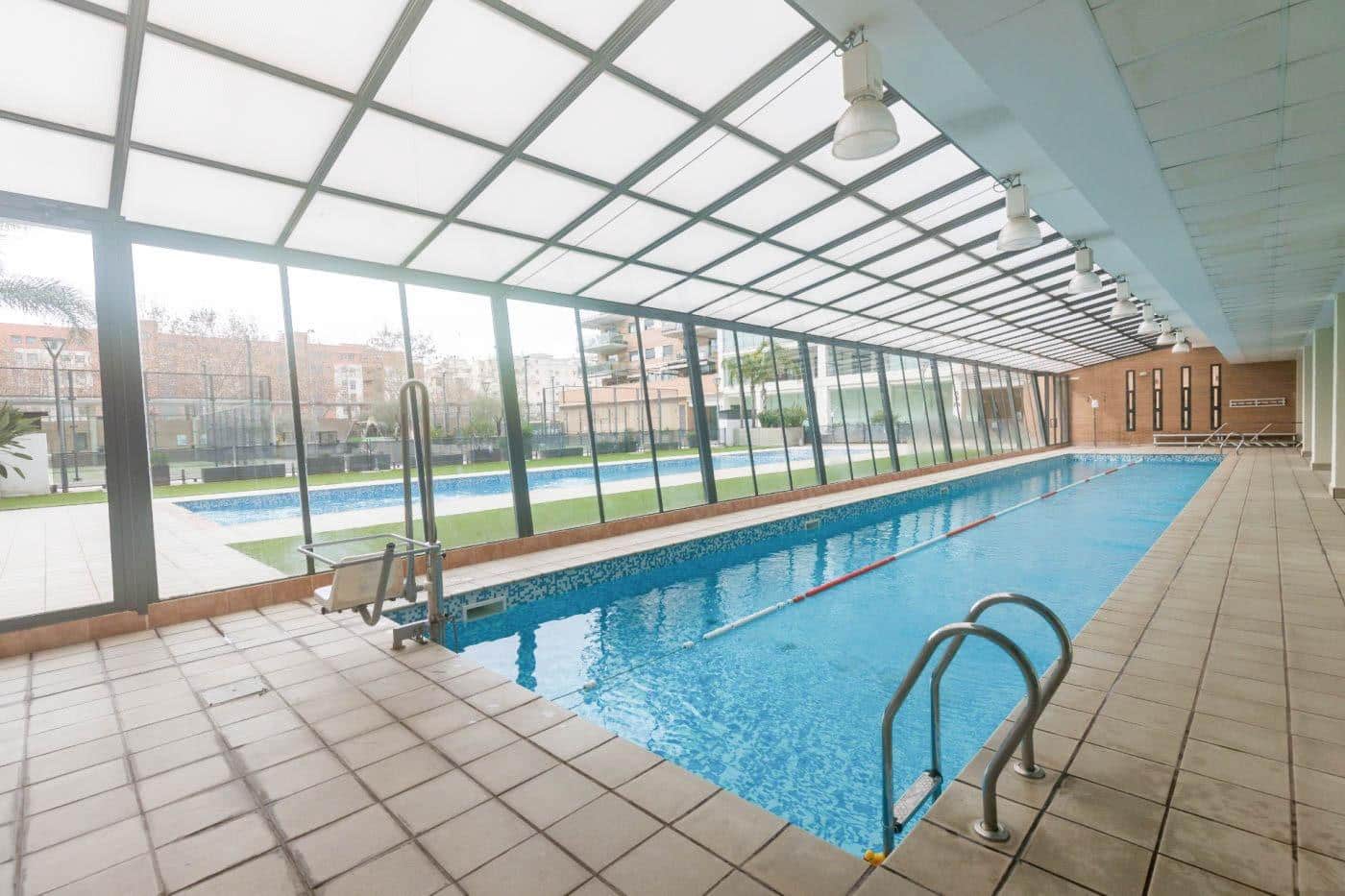 3 Zimmer Wohnung zu vermieten in Paterna mit Pool Garage - 1.700 € (Ref: 9666974)