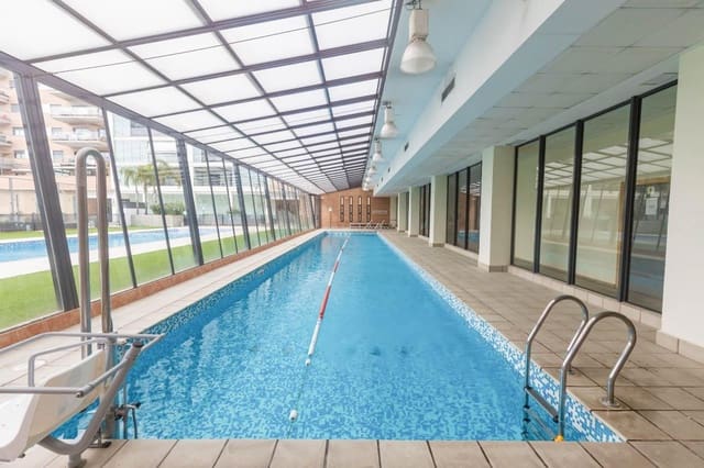 Piso de 3 habitaciones en Valterna, Paterna en alquiler con piscina garaje - 1.700 € (Ref: 9666974)