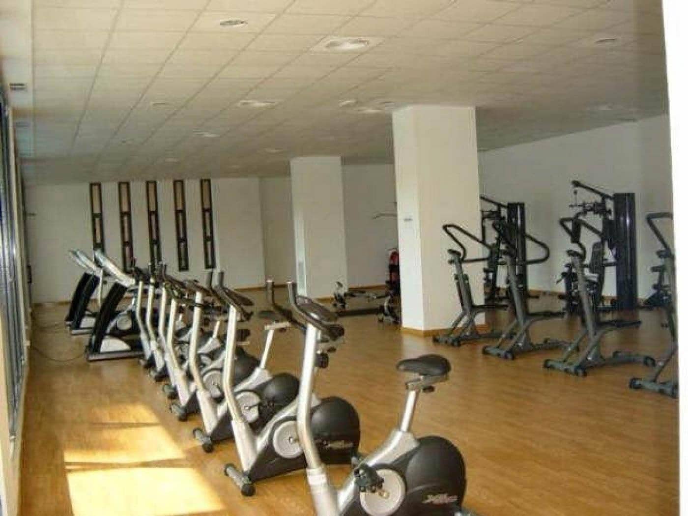 3 Zimmer Wohnung zu vermieten in Paterna mit Pool Garage - 1.700 € (Ref: 9666974)