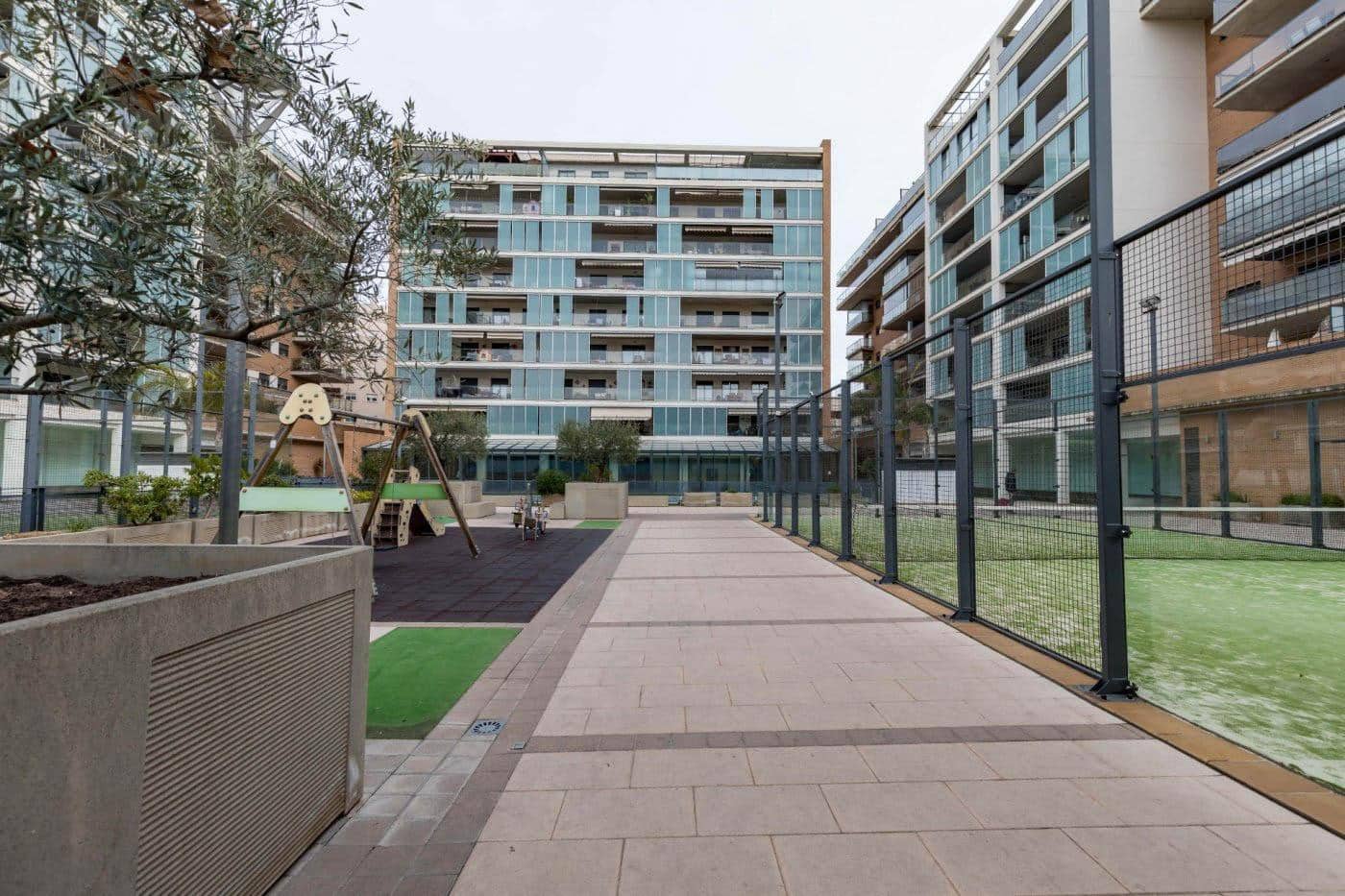 3 Zimmer Wohnung zu vermieten in Paterna mit Pool Garage - 1.700 € (Ref: 9666974)