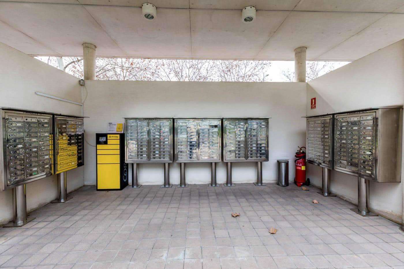 3 Zimmer Wohnung zu vermieten in Paterna mit Pool Garage - 1.700 € (Ref: 9666974)