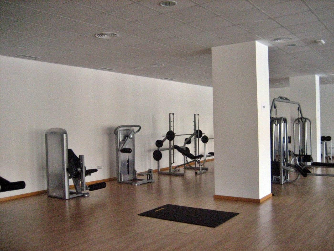 3 Zimmer Wohnung zu vermieten in Paterna mit Pool Garage - 1.700 € (Ref: 9666974)