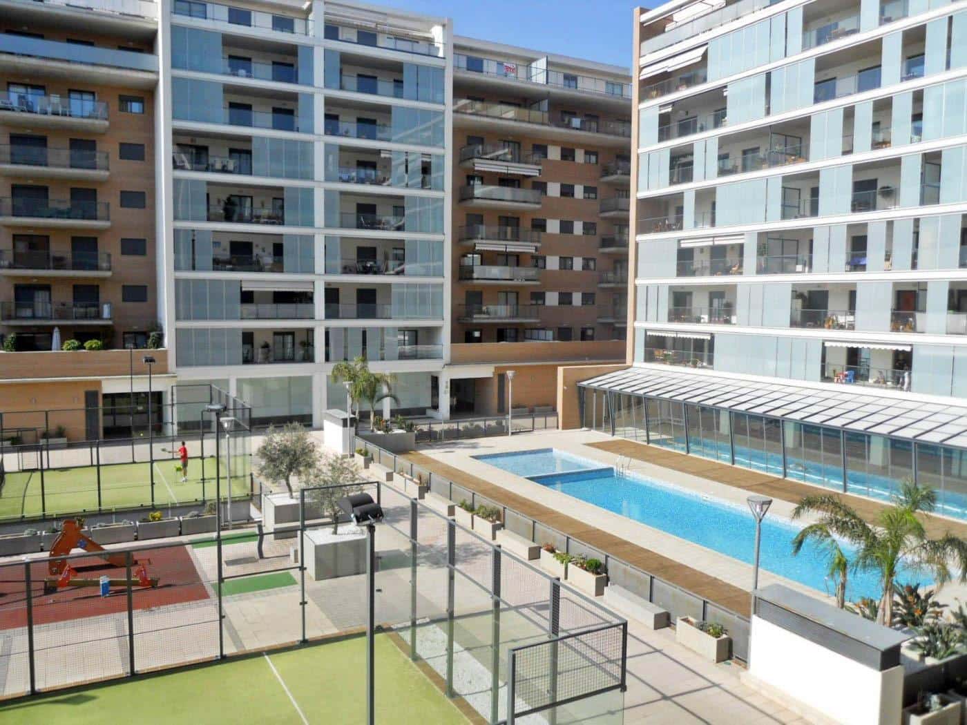 3 Zimmer Wohnung zu vermieten in Paterna mit Pool Garage - 1.700 € (Ref: 9666974)