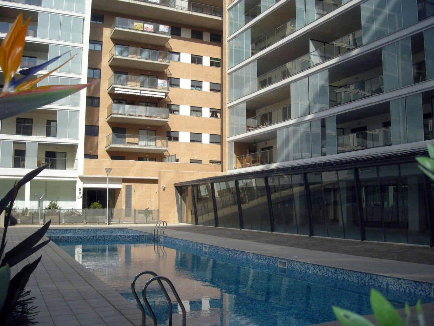 3 Zimmer Wohnung zu vermieten in Paterna mit Pool Garage - 1.700 € (Ref: 9666974)