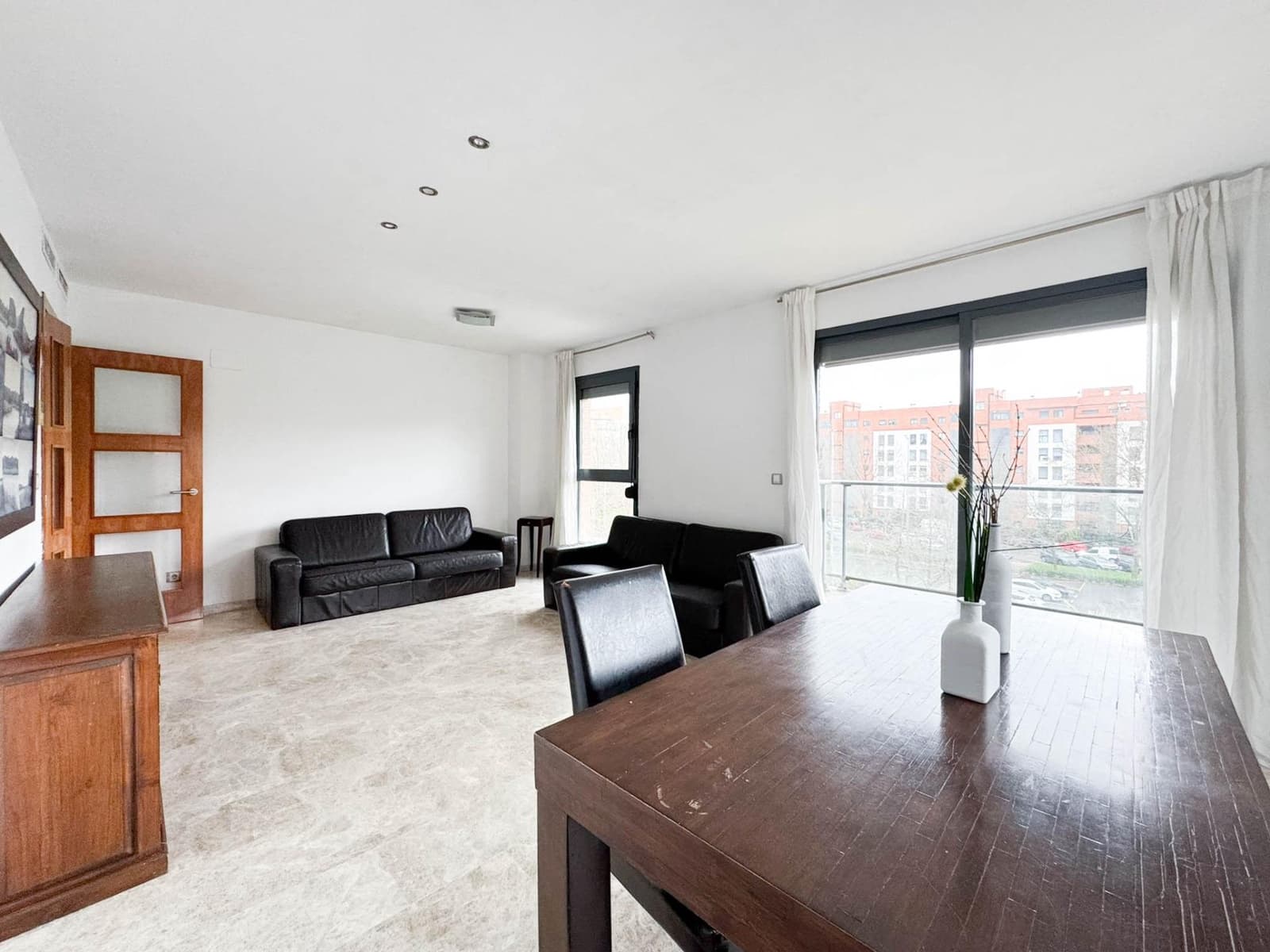 3 Zimmer Wohnung zu vermieten in Paterna mit Pool Garage - 1.700 € (Ref: 9666974)