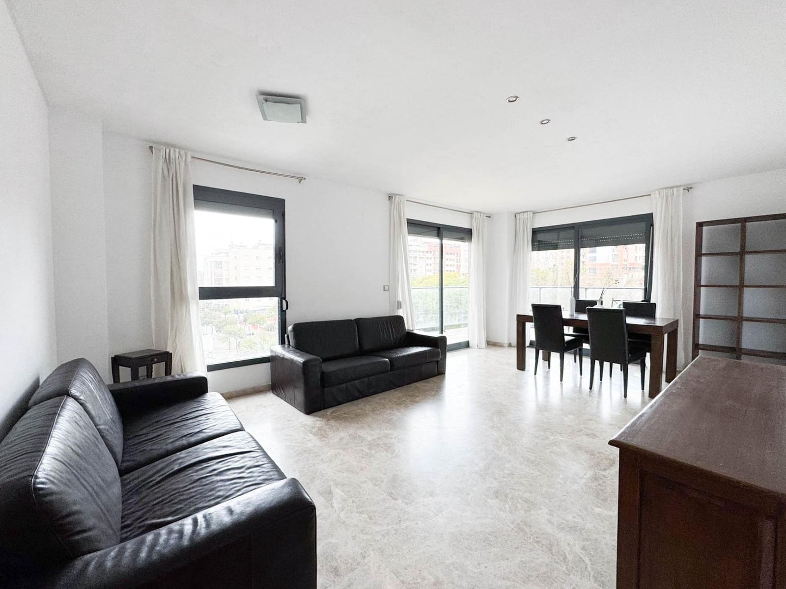 3 Zimmer Wohnung zu vermieten in Paterna mit Pool Garage - 1.700 € (Ref: 9666974)