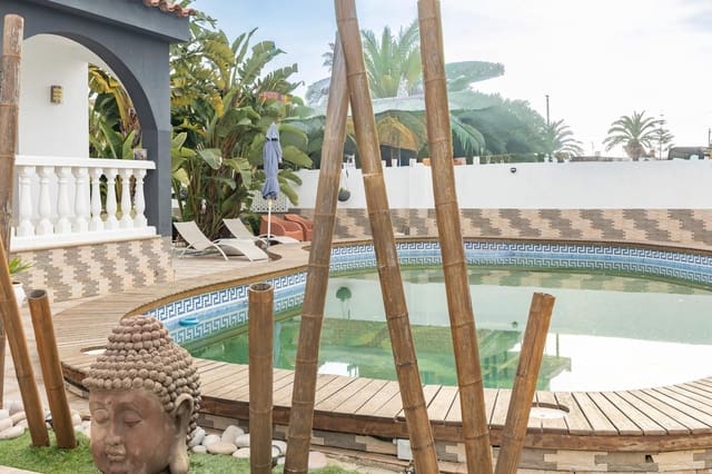 4 slaapkamer Villa te koop in Vinaròs met zwembad garage - € 460.000 (Ref: 9680533)