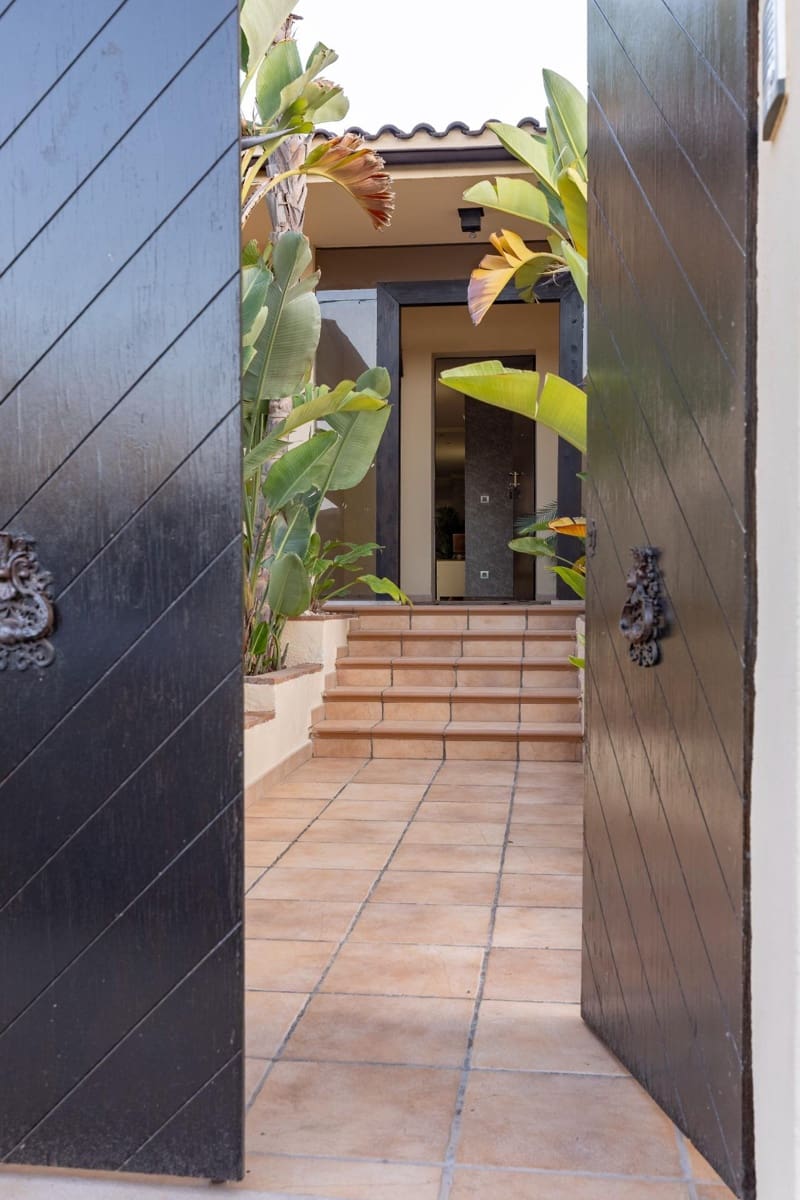 3 chambre Villa/Maison à vendre à Chilches avec piscine garage - 580 000 € (Ref: 9680534)