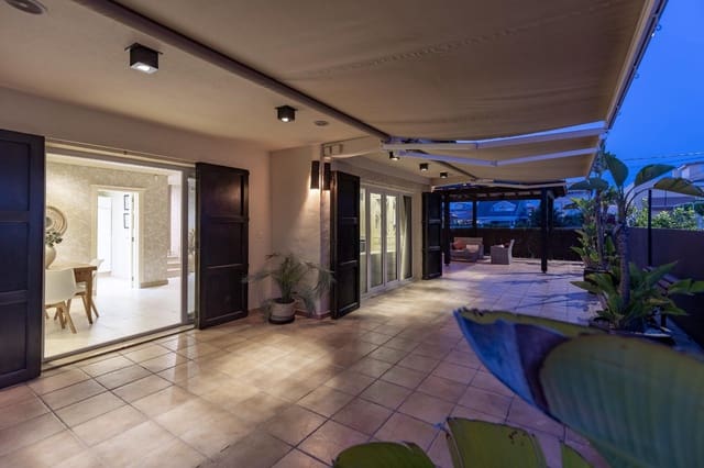 3 chambre Villa/Maison à vendre à Chilches avec piscine garage - 580 000 € (Ref: 9680534)