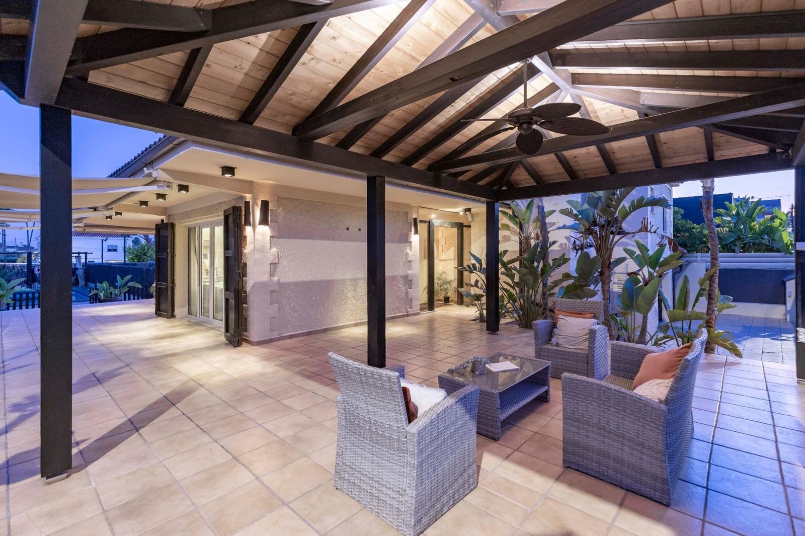 3 chambre Villa/Maison à vendre à Chilches avec piscine garage - 580 000 € (Ref: 9680534)