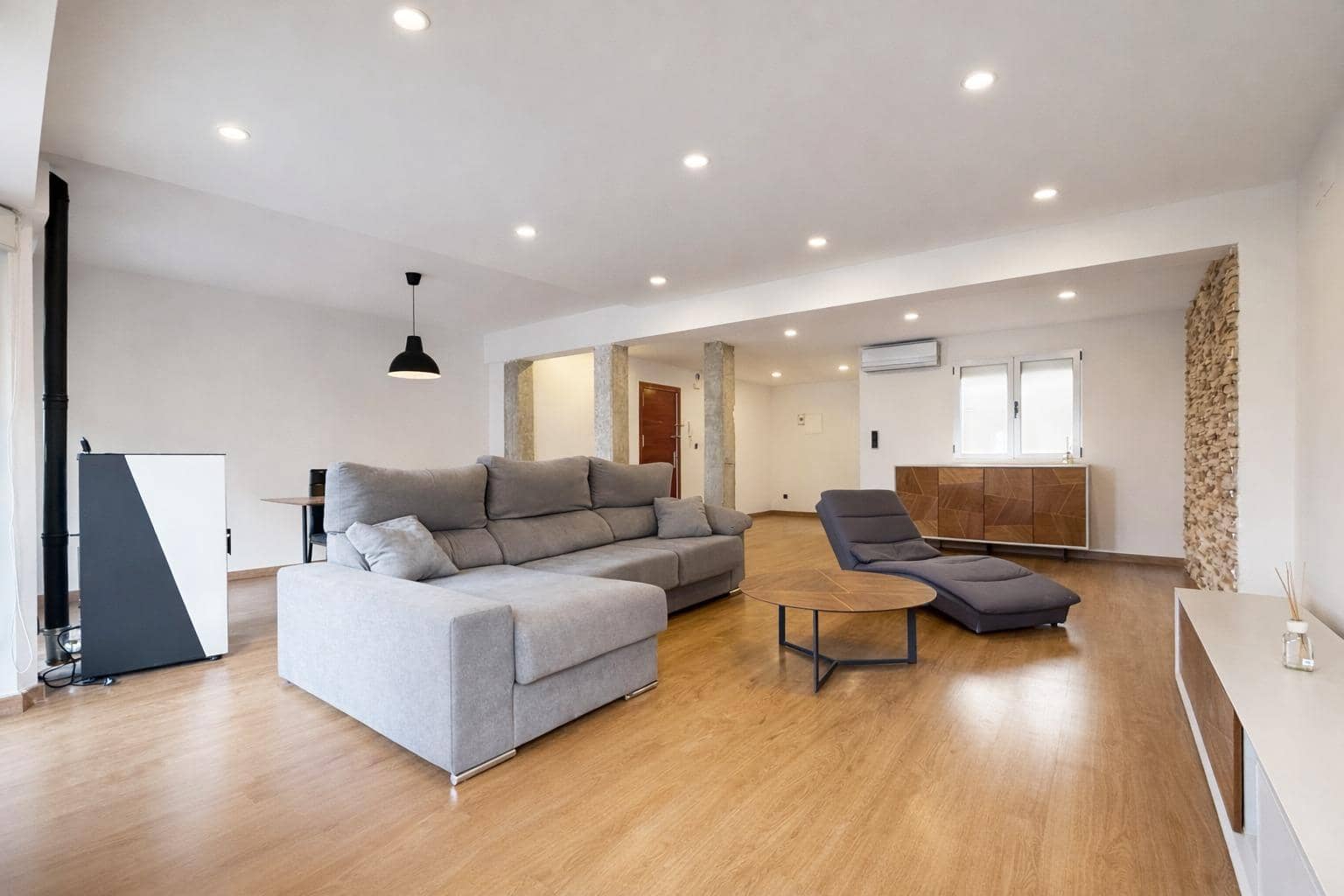 3 bedroom Flat for rent in Catarroja - € 1,200 (Ref: 9699105)