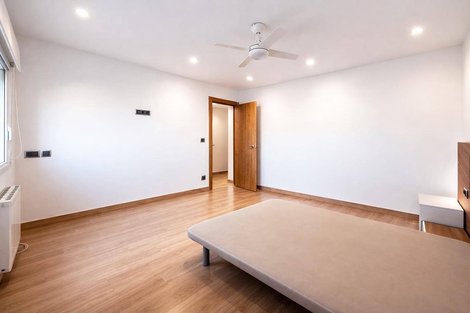 3 bedroom Flat for rent in Catarroja - € 1,200 (Ref: 9699105)