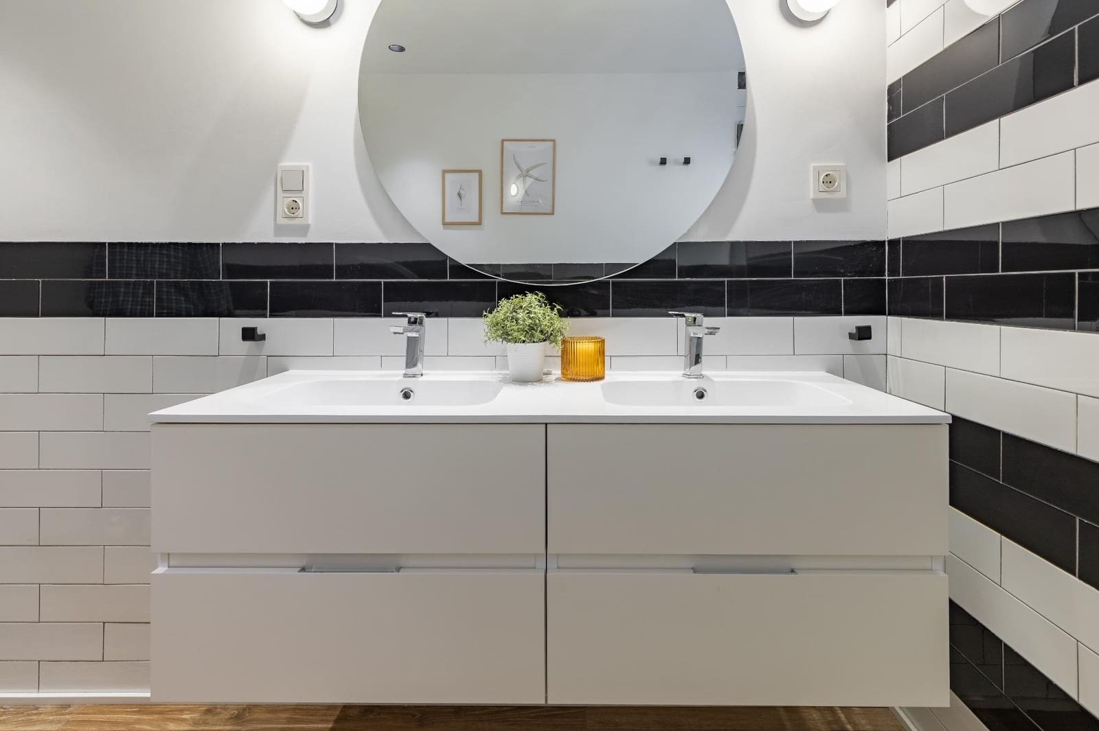 3 Zimmer Villa zu verkaufen in Chiva mit Pool - 240.000 € (Ref: 9702396)