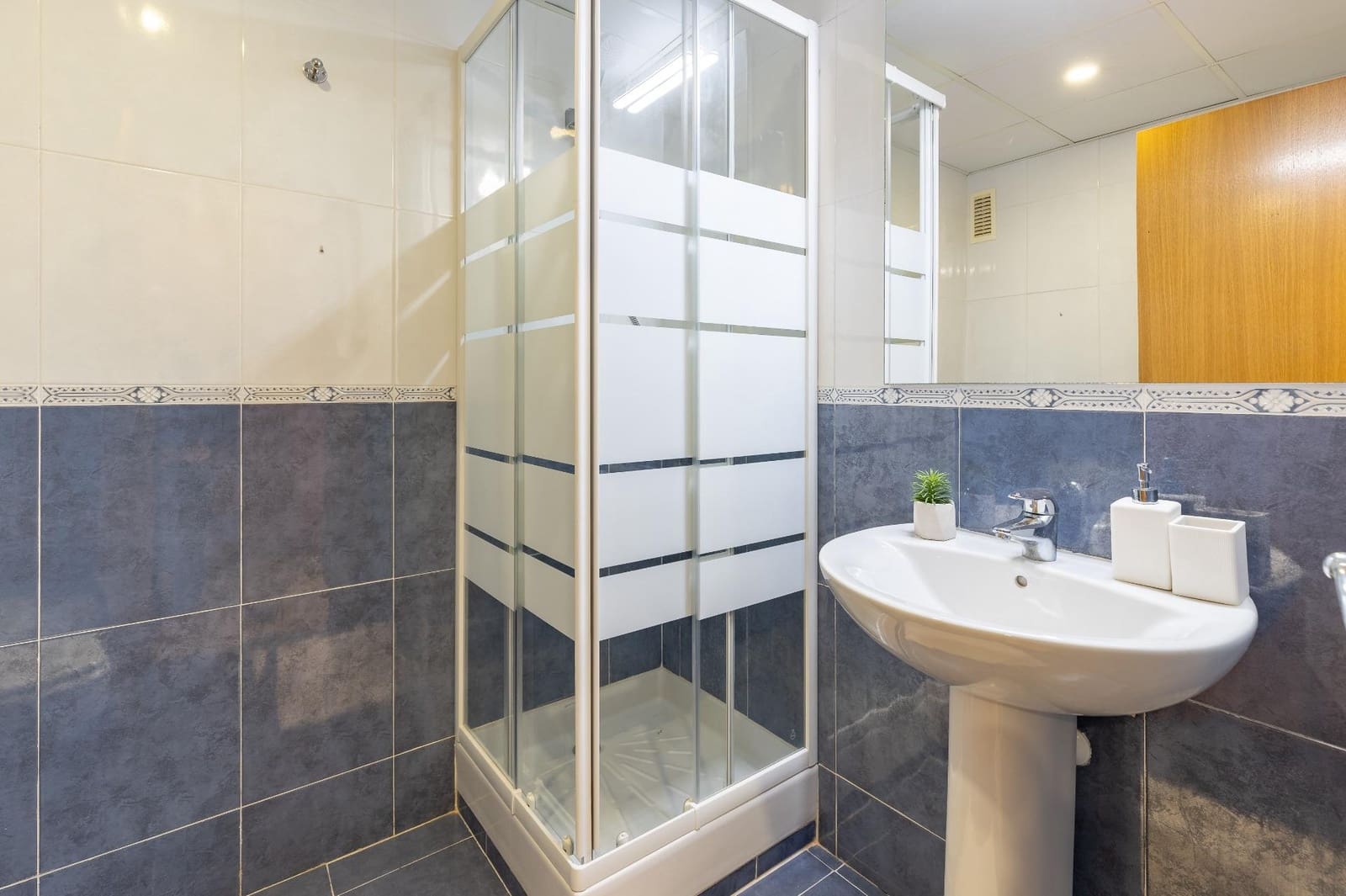 3 bedroom Flat for sale in Paterna with pool garage - € 320,000 (Ref: 9726870)