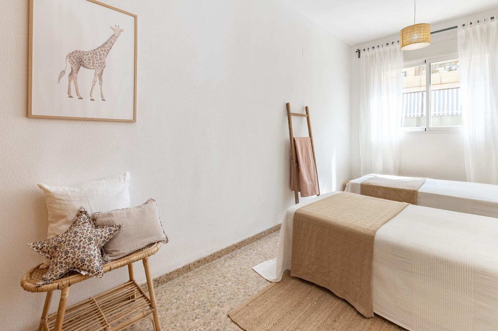 3 bedroom Flat for sale in Paterna with pool garage - € 320,000 (Ref: 9726870)