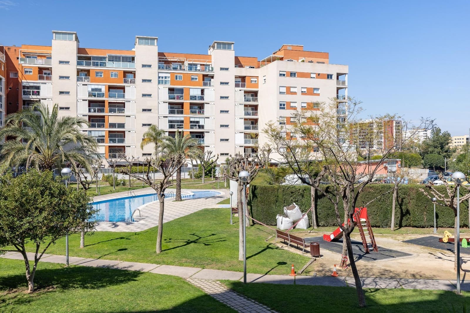 3 bedroom Flat for sale in Paterna with pool garage - € 320,000 (Ref: 9726870)