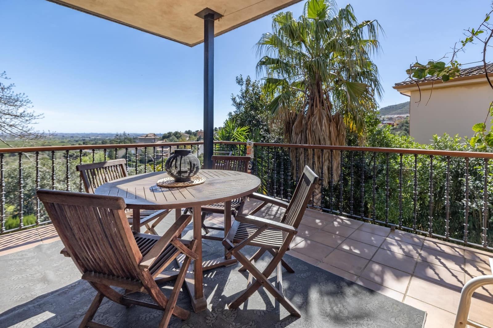 6 bedroom Villa for sale in Chiva with pool garage - € 450,000 (Ref: 9726871)