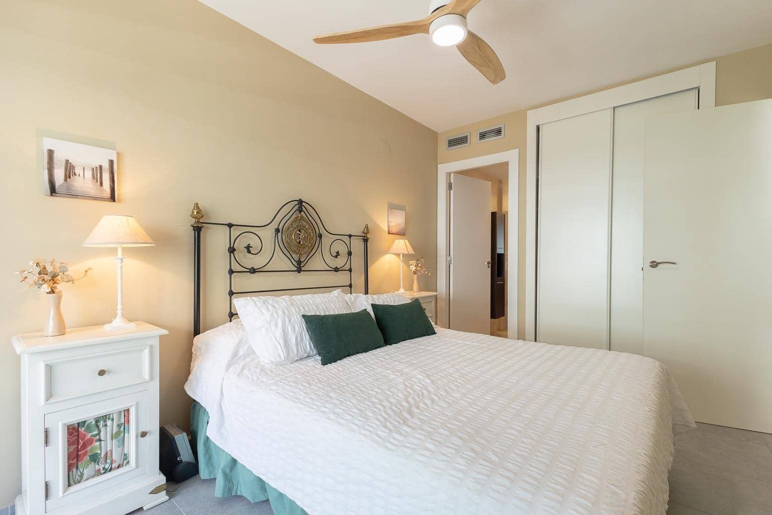 2 bedroom Apartment for sale in Moncofa with pool - € 180,000 (Ref: 9726872)