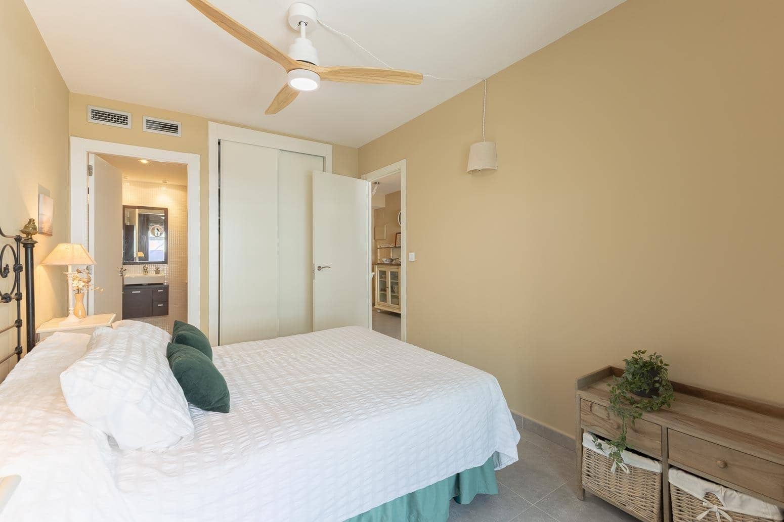 2 bedroom Apartment for sale in Moncofa with pool - € 180,000 (Ref: 9726872)