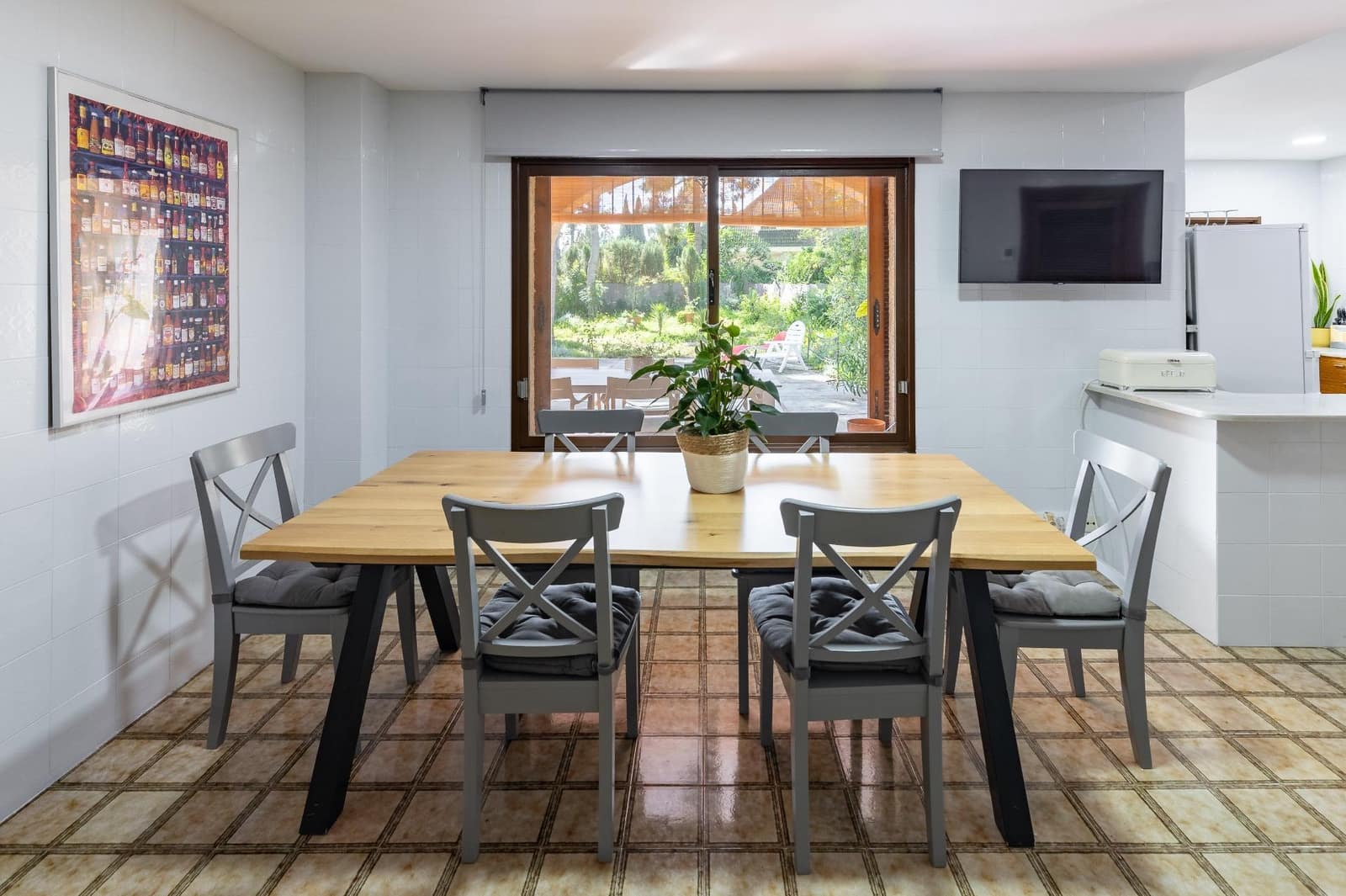 6 bedroom Villa for sale in Torrent with pool garage - € 640,000 (Ref: 9726873)