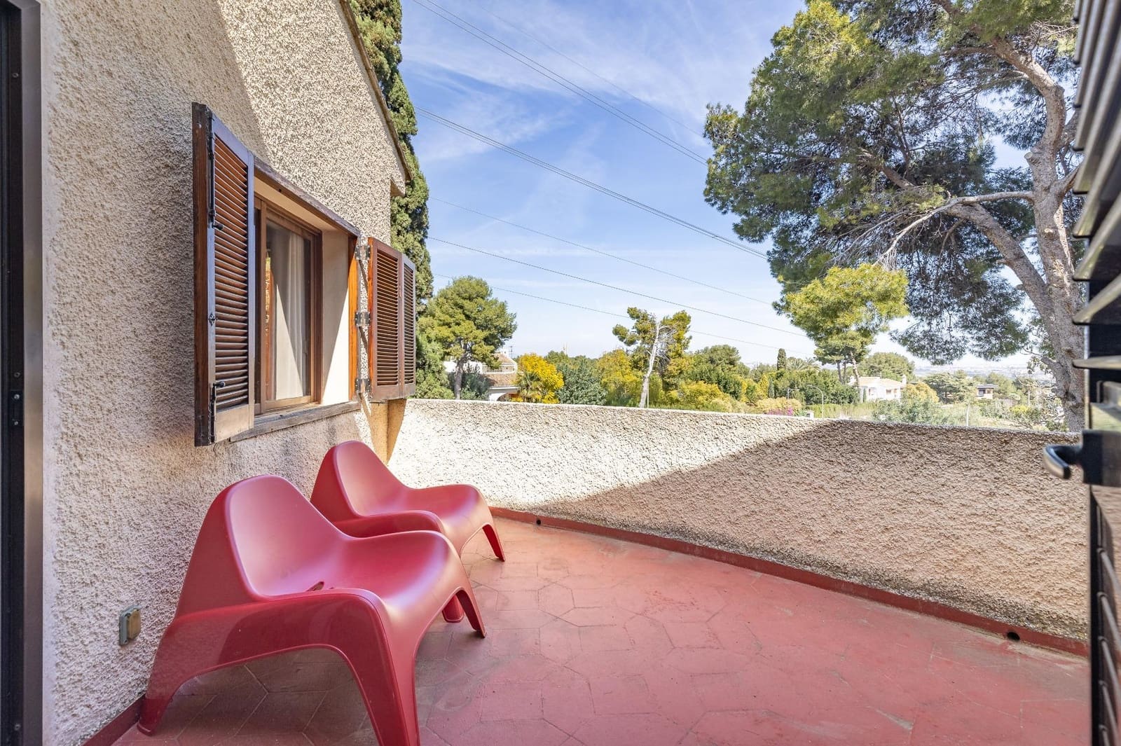 6 bedroom Villa for sale in Torrent with pool garage - € 640,000 (Ref: 9726873)