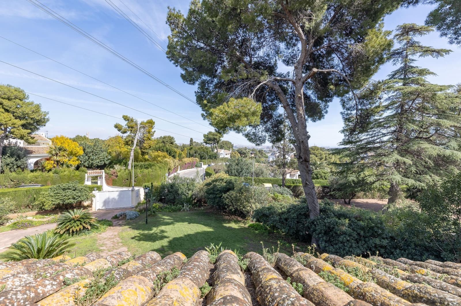 6 bedroom Villa for sale in Torrent with pool garage - € 640,000 (Ref: 9726873)