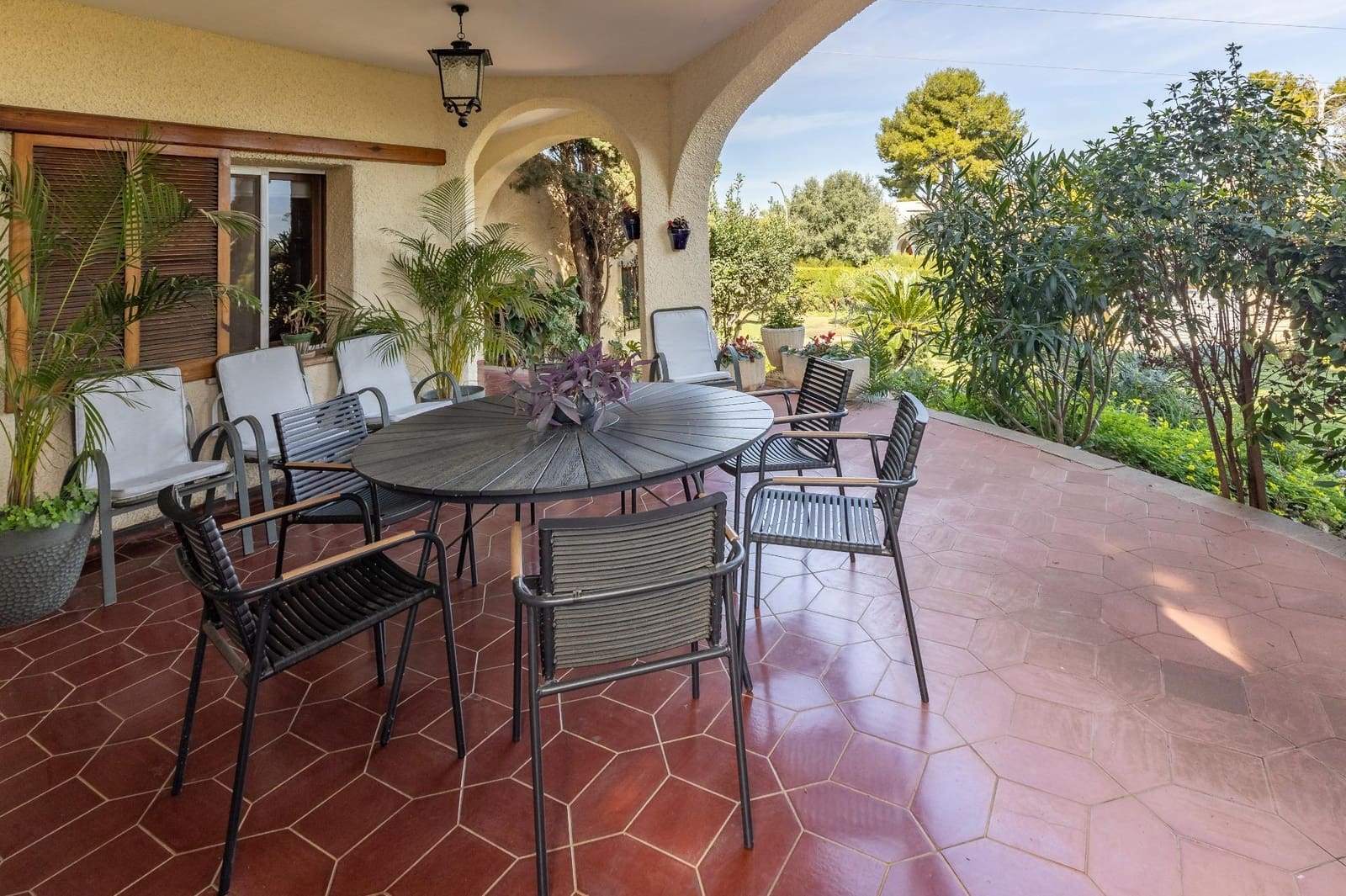 6 bedroom Villa for sale in Torrent with pool garage - € 640,000 (Ref: 9726873)