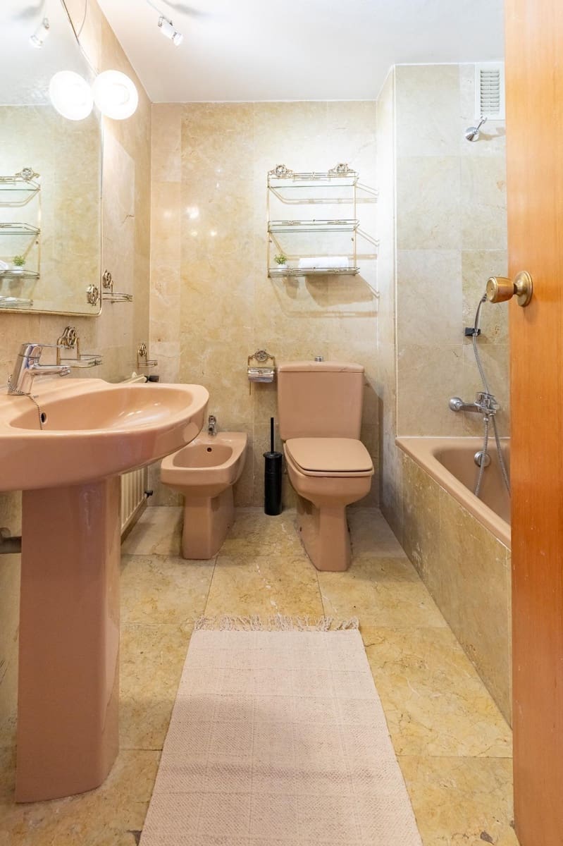 3 camera da letto Appartamento da affittare in Valencia citta - 1.700 € (Rif: 9726874)