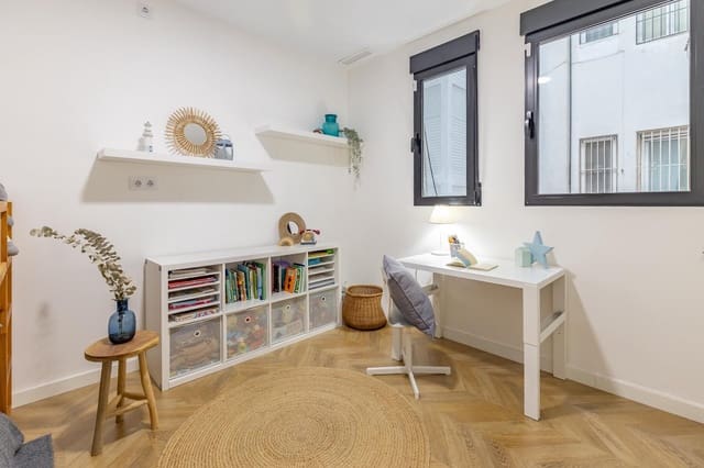 4 slaapkamer Flat te koop in Arrancapins, Valencia stad - € 750.000 (Ref: 9742104)