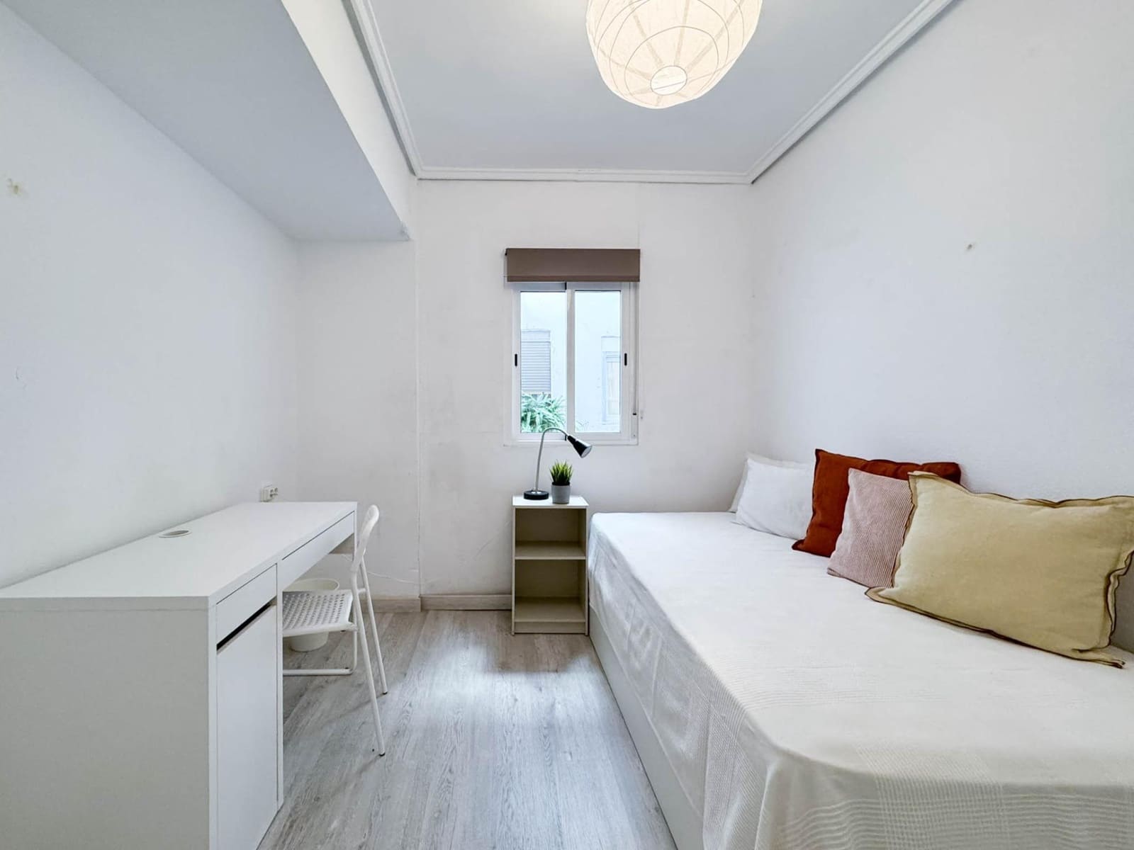 Appartement de 3 chambres à louer à Benimamet - 1 200 € (Ref: 9742106)