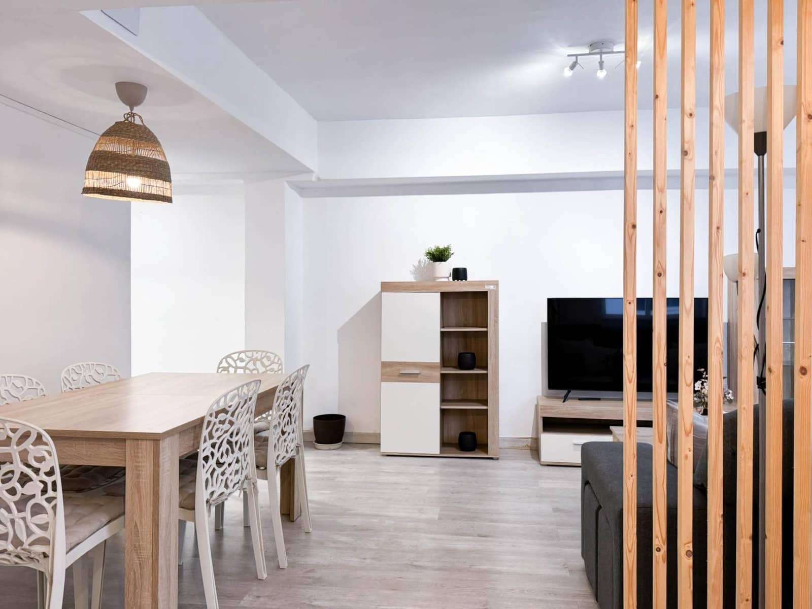 Appartement de 3 chambres à louer à Benimamet - 1 200 € (Ref: 9742106)