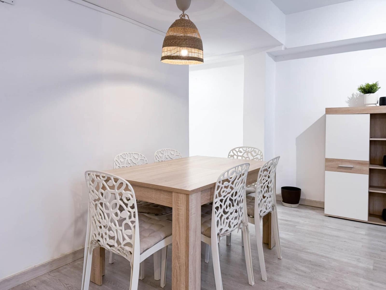 Appartement de 3 chambres à louer à Benimamet - 1 200 € (Ref: 9742106)