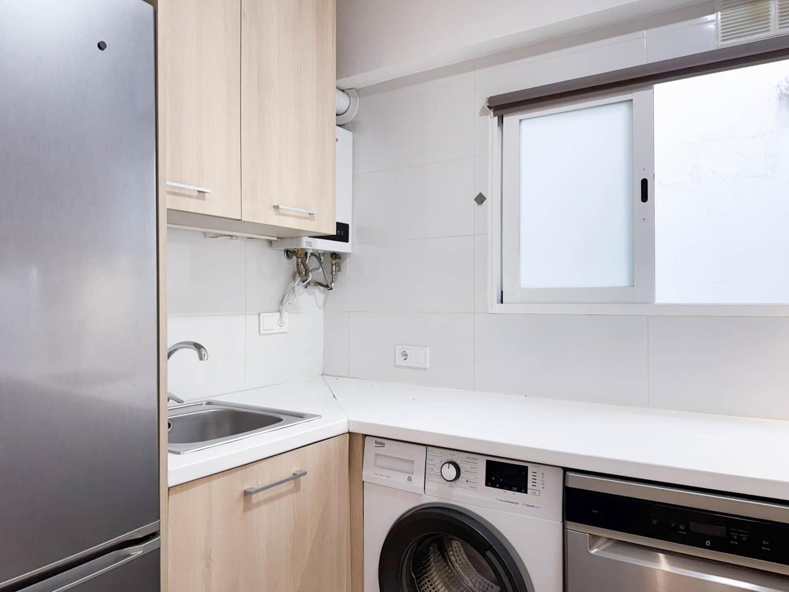 Appartement de 3 chambres à louer à Benimamet - 1 200 € (Ref: 9742106)