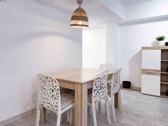 Appartement de 3 chambres à louer à Benimamet, Valence ville - 1 200 € (Ref: 9742106)