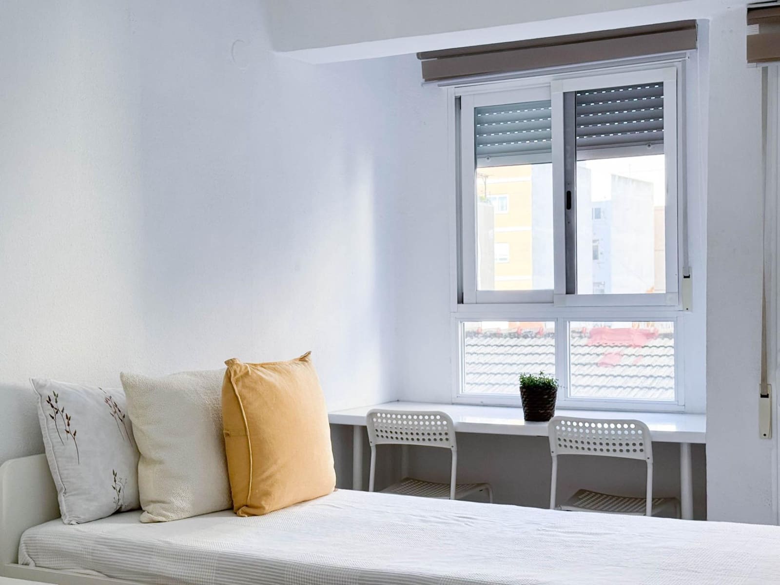 Appartement de 3 chambres à louer à Benimamet - 1 200 € (Ref: 9742106)