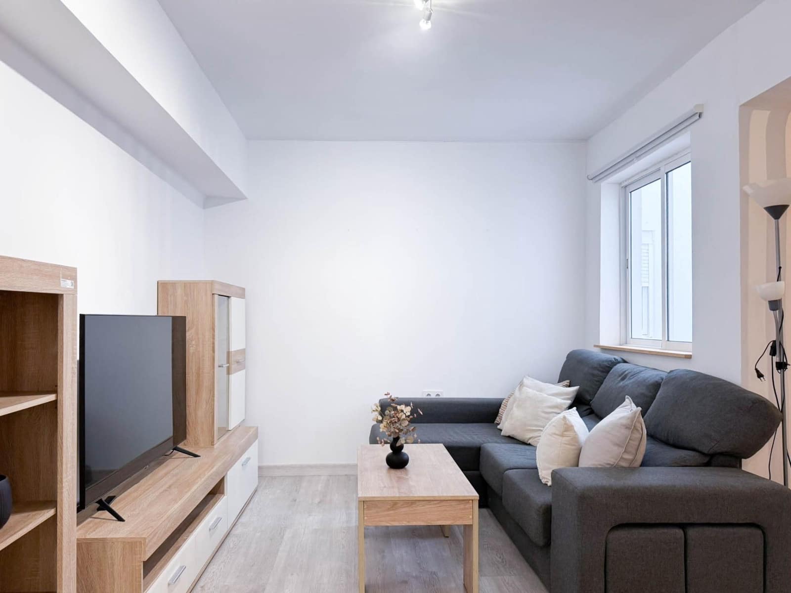 Appartement de 3 chambres à louer à Benimamet - 1 200 € (Ref: 9742106)