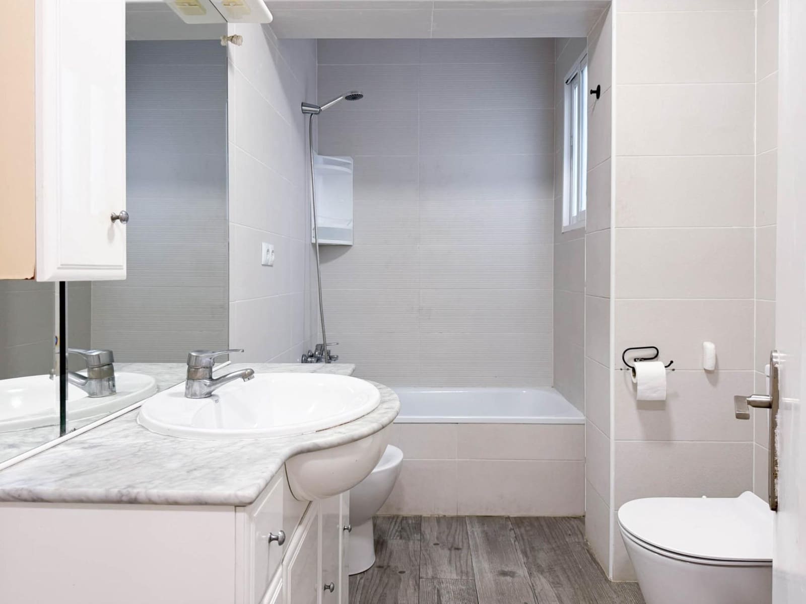 Appartement de 3 chambres à louer à Benimamet - 1 200 € (Ref: 9742106)