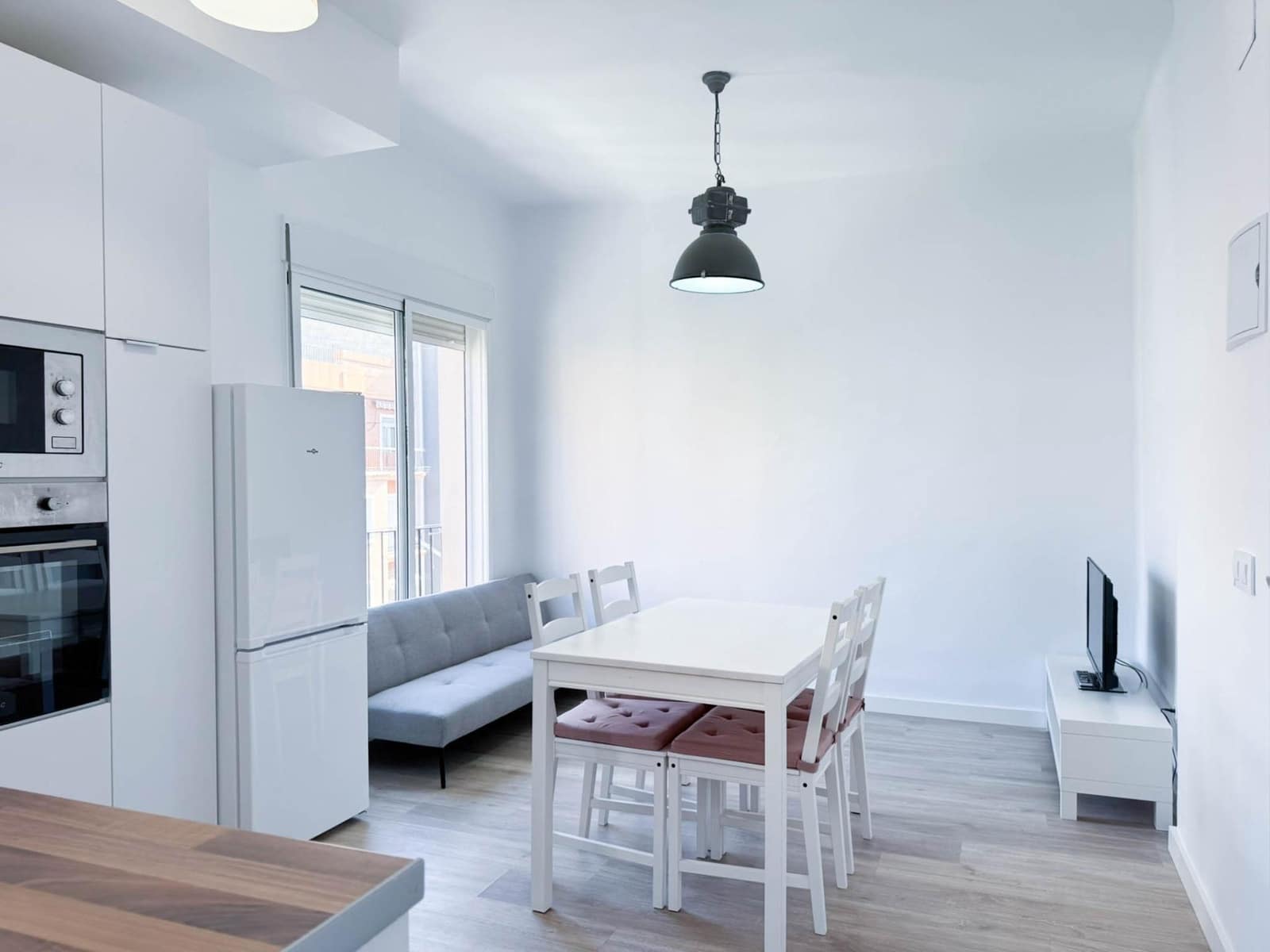 1 bedroom Flat for rent in Valencia city - € 850 (Ref: 9755969)