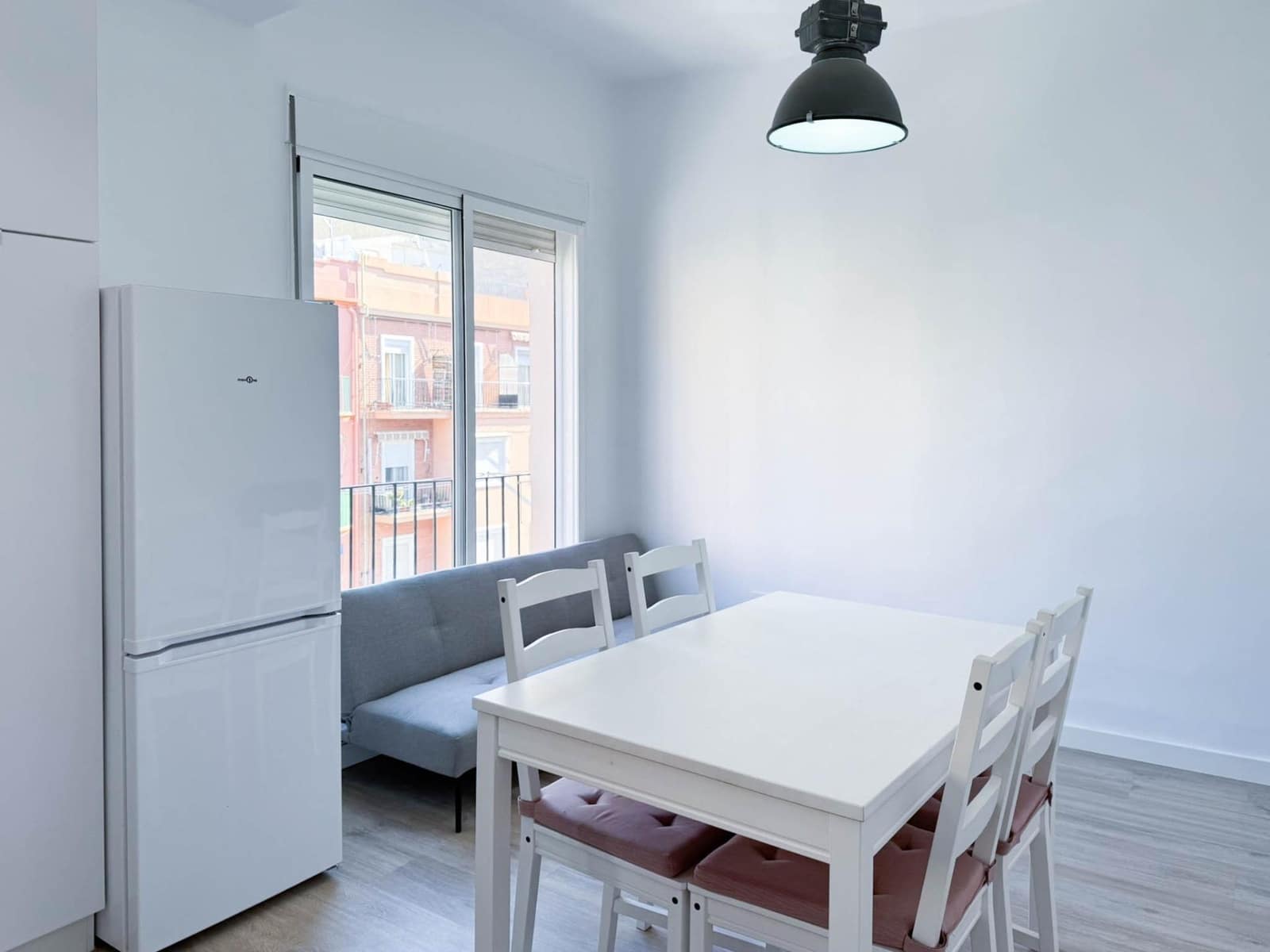 1 bedroom Flat for rent in Valencia city - € 850 (Ref: 9755969)