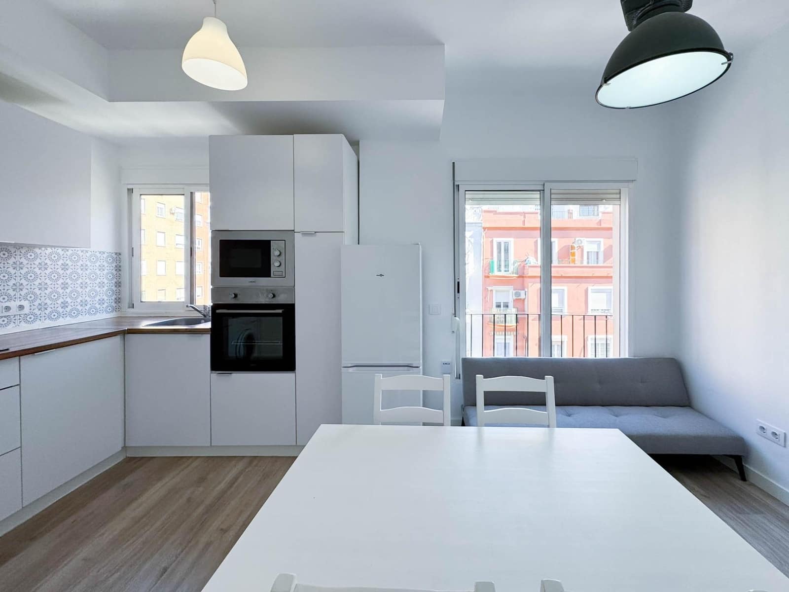 1 bedroom Flat for rent in Valencia city - € 850 (Ref: 9755969)