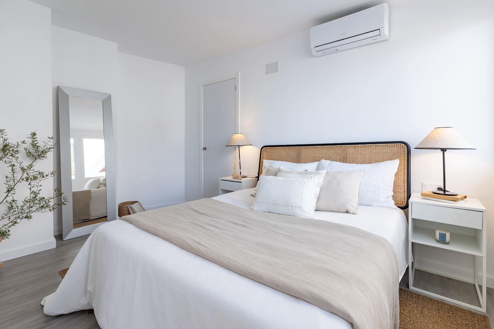 1 Zimmer Penthouse zu verkaufen in Manises mit Pool - 240.000 € (Ref: 9762171)