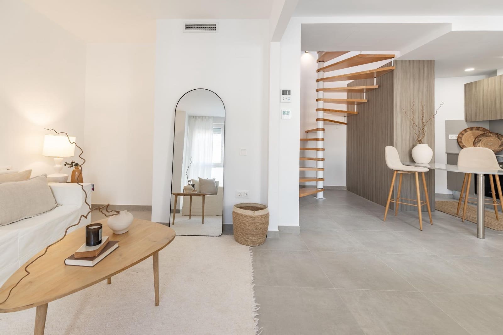 1 Zimmer Penthouse zu verkaufen in Manises mit Pool - 240.000 € (Ref: 9762171)