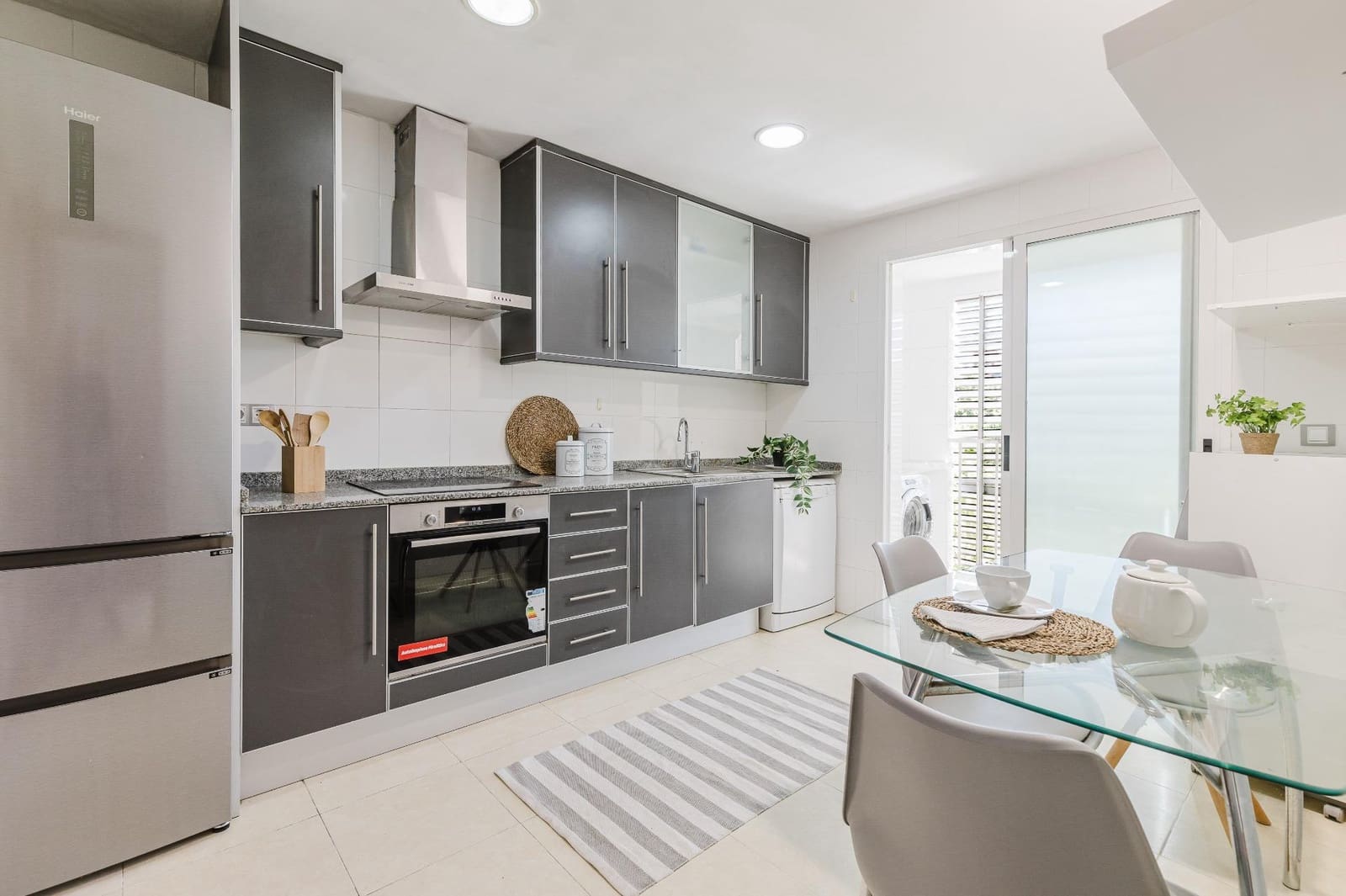 3 sypialnia Mieszkanie na sprzedaż w Paterna z basenem garażem - 395 000 € (Ref: 9787492)