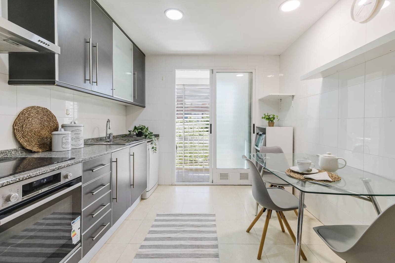 3 sypialnia Mieszkanie na sprzedaż w Paterna z basenem garażem - 395 000 € (Ref: 9787492)